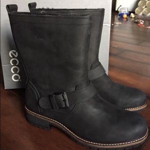 Ecco fur lined boots size 8